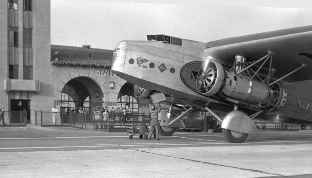 Grand Central Air Terminal, Glendale